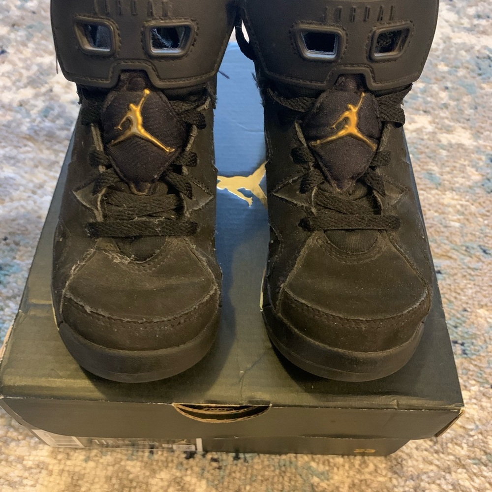 Air Jordan 6 Retro Black Sneakers